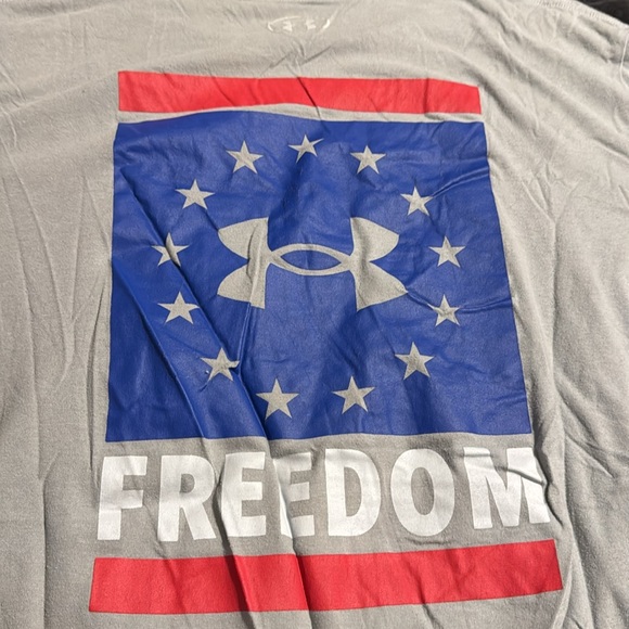 Under Armour, grey freedom T-shirt size XXL. - Picture 6 of 6